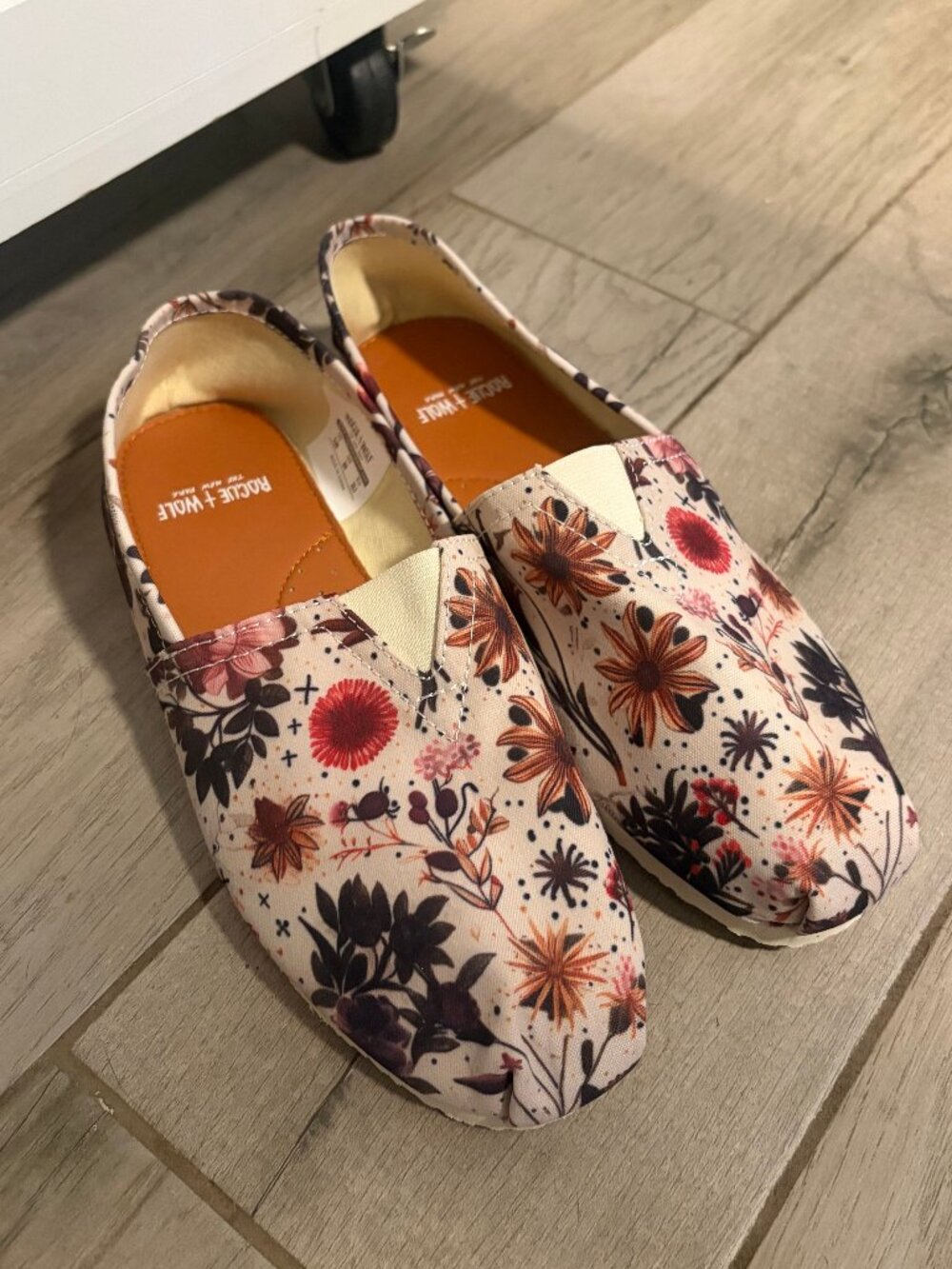 Rogue + Wolf Size 8 Enchanted Blossoms Espadrille/Flat